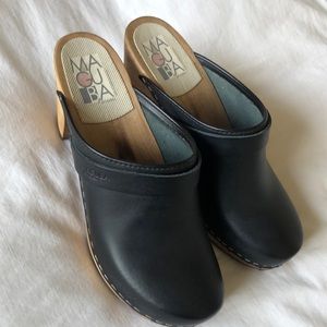 Swedish brand new Maguba black leather clogs 38